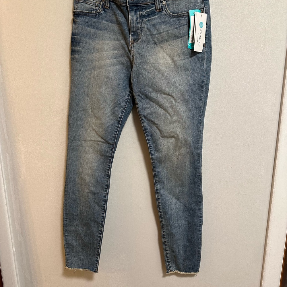 NWT Kut Ankle Skinny Distressed